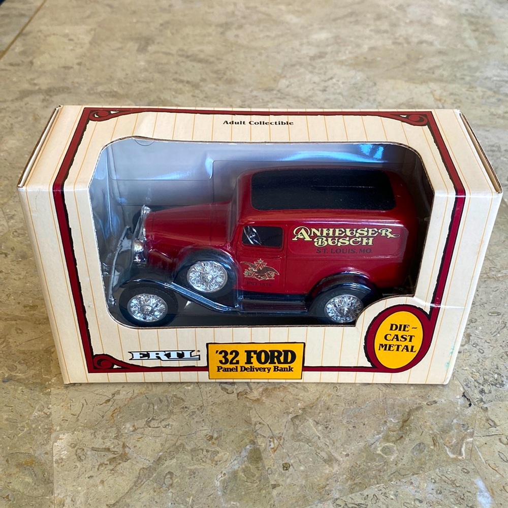 Ertl Anheuser Busch 1932 Ford Panel Delivery Bank Truck Diecast Metal 1/25 NEW